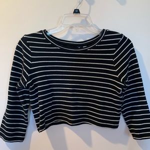 Urban Outfitters 3/4 sleeve crop top